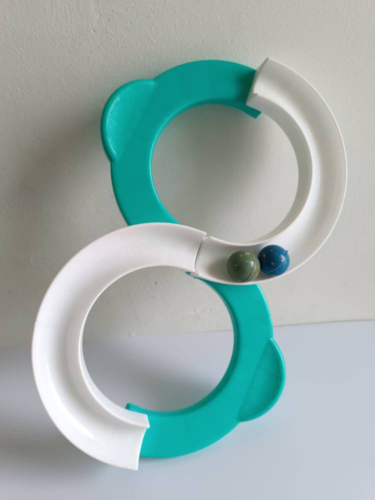 8 shape infinity Smart track